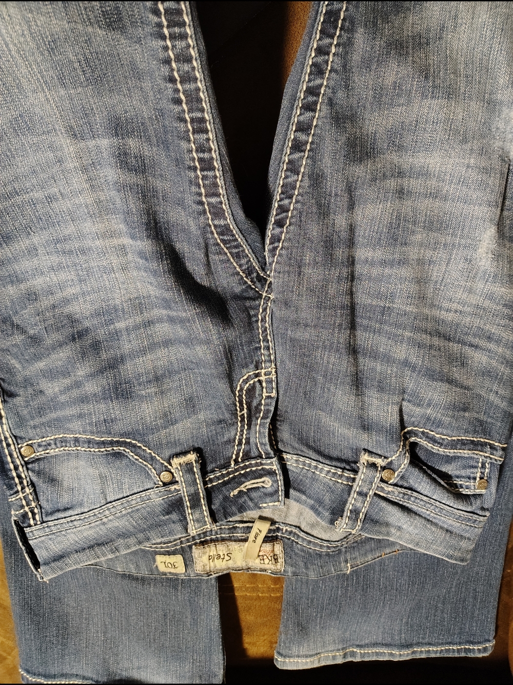 Silver and BKE Women's Blue Denim Boot Cut Jeans And 1 Capri. - Picture 7 of 11